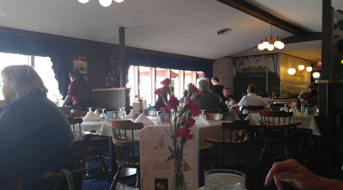 Redwood Motor Inn - Web Listing (newer photo)